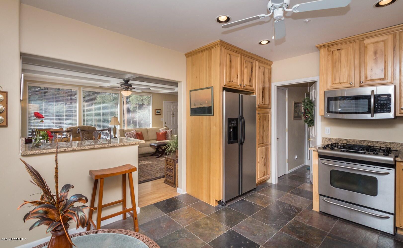 Schemmer House feels rural yet is close to the historic Rodeo Grounds & Downtown