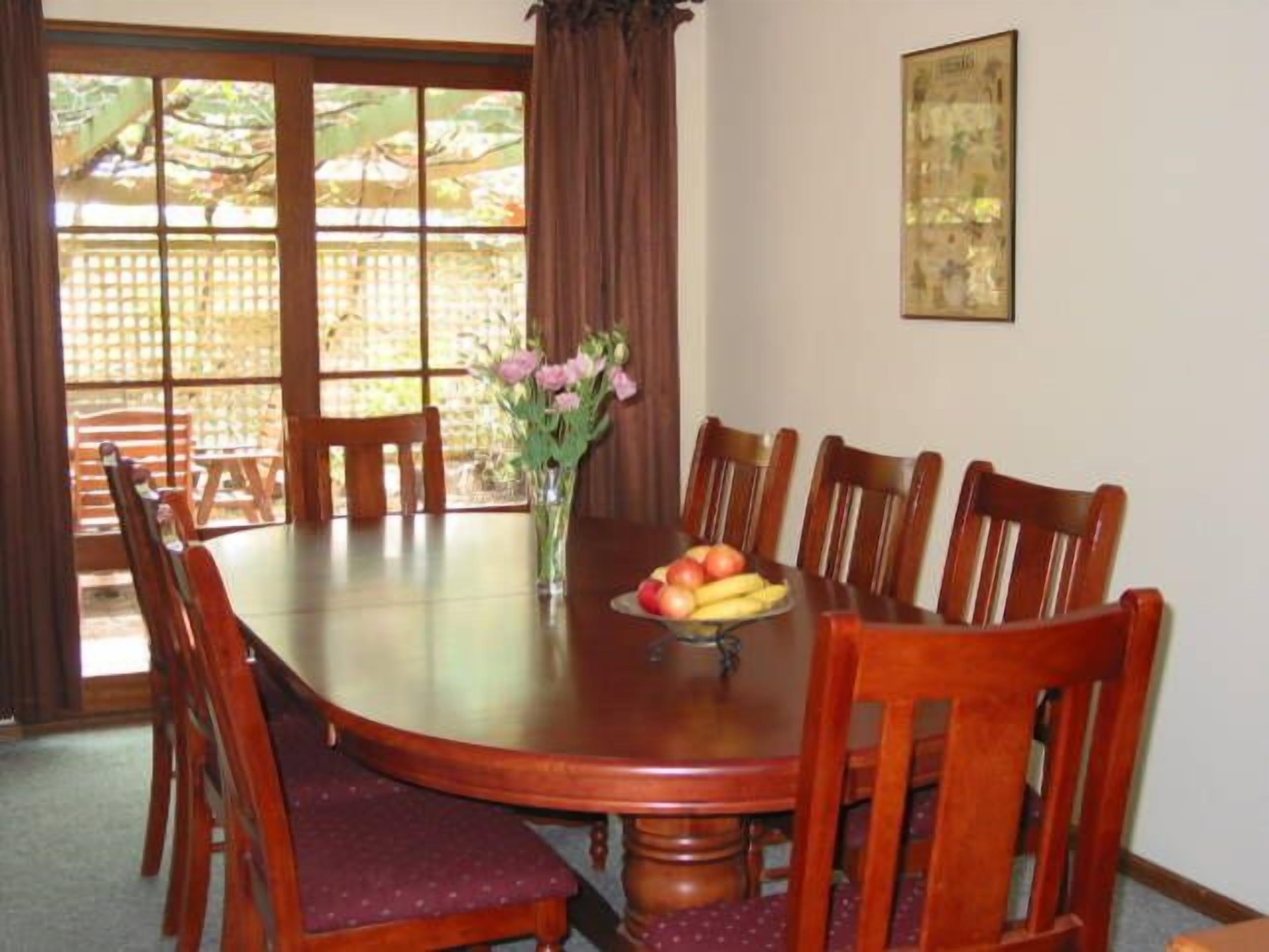 Jessica's Place - Spacious accommodation located in the heart of McLaren Vale — image 8