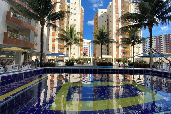 Piscina interna, piscina aquecida