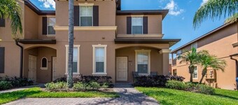 4 bedroom 3.5 bath home close to Club House & pool & only 10 minutes from Disney