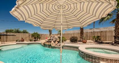 Amazing pool, jacuzzi & waterfall...resort-like backyard!!