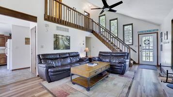 Smart TV, fireplace, video games, Netflix