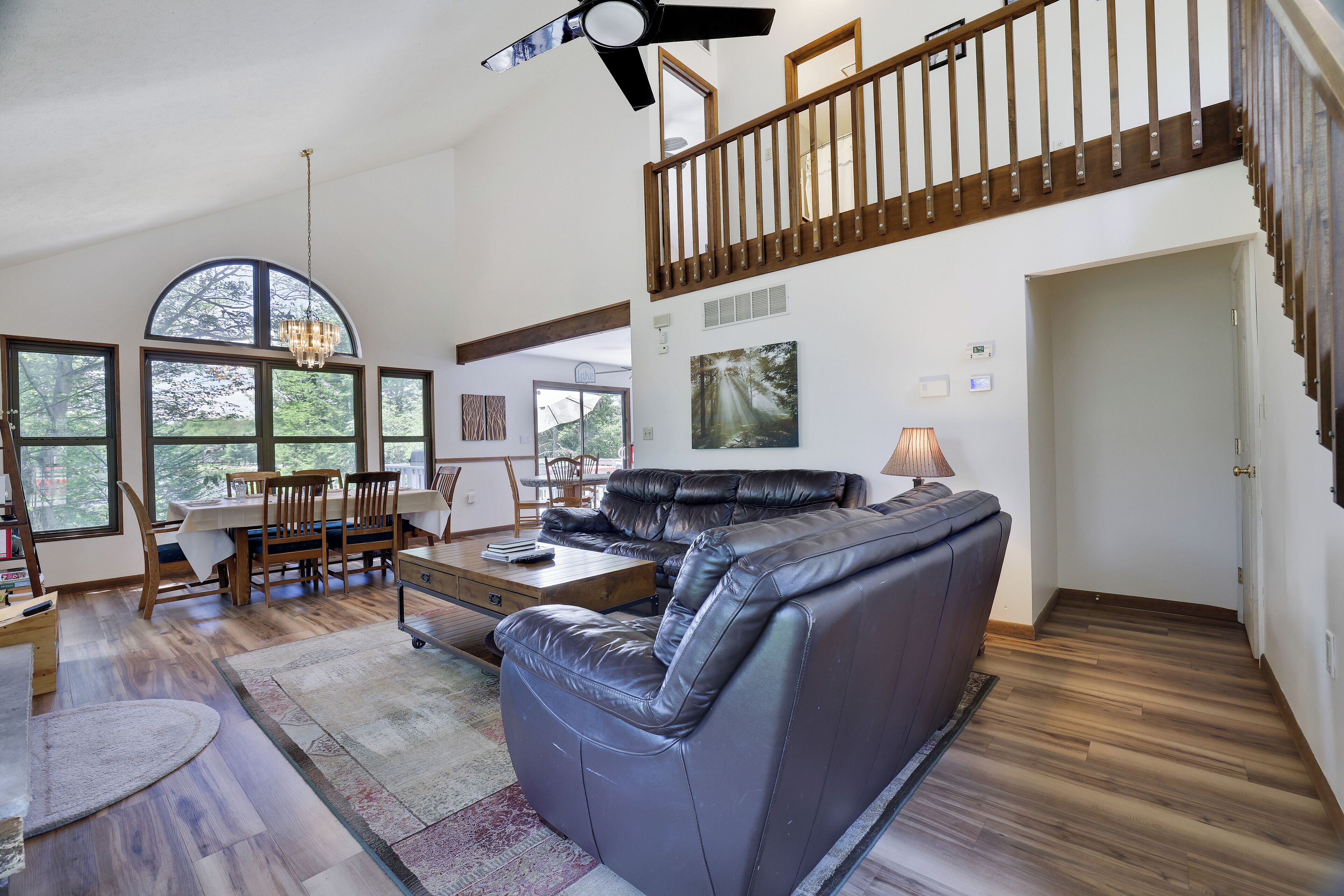 Smart TV, fireplace, video games, Netflix
