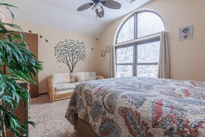 3 bedrooms, iron/ironing board, free WiFi