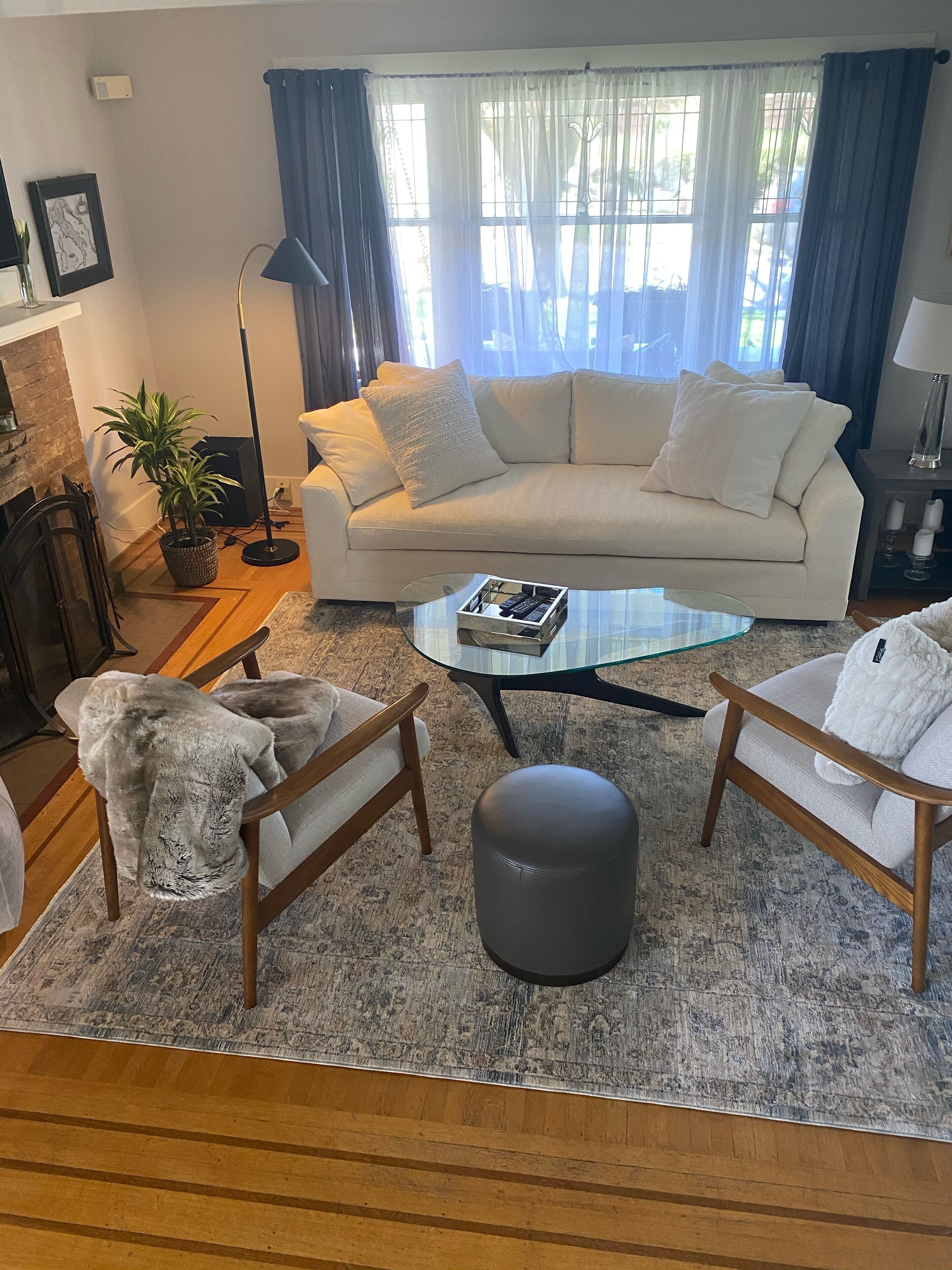 Queen Anne Charmer ~ Walk To Many Amenities