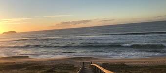 Budgewoi Blue Beach House
