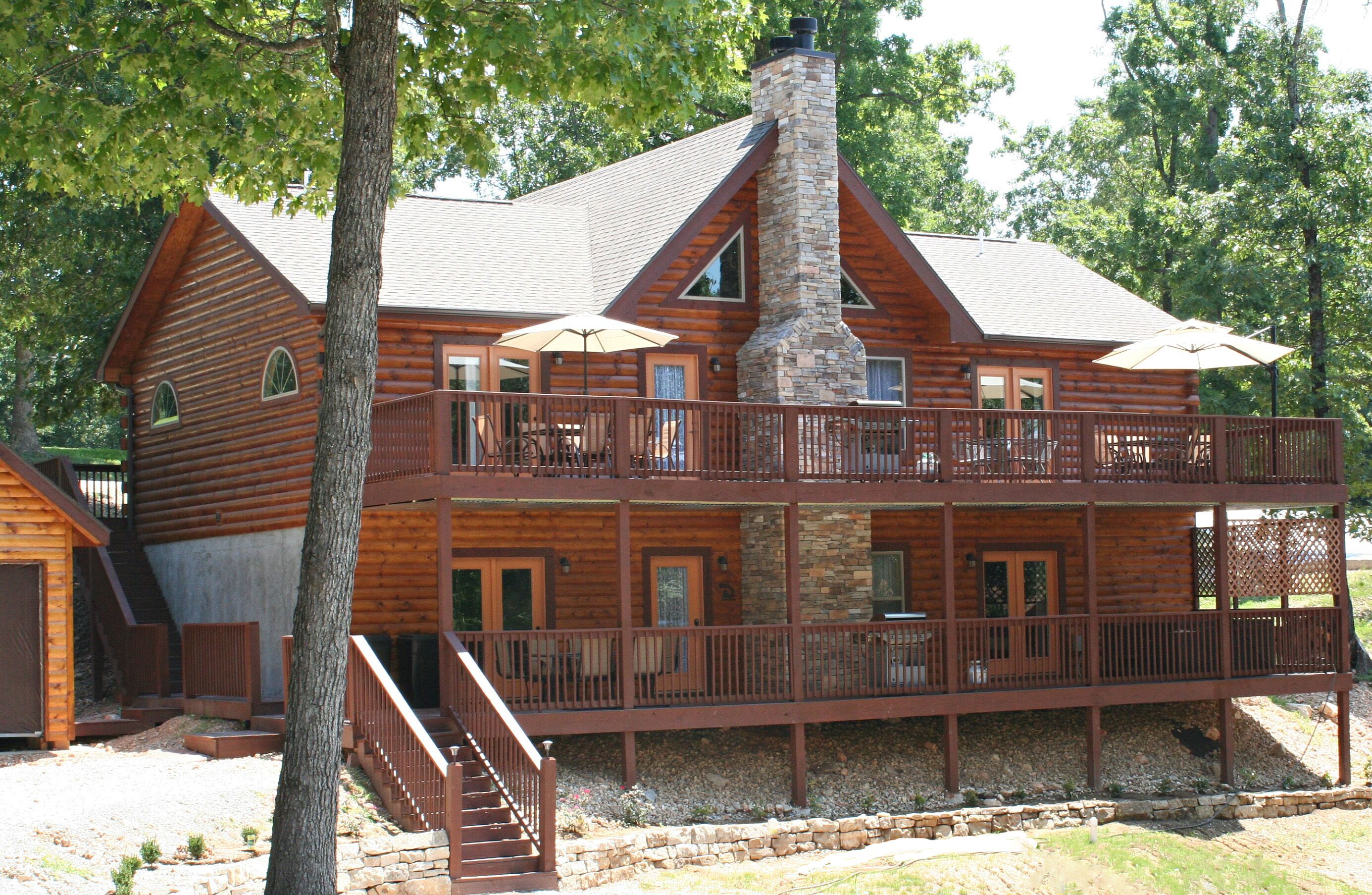Close to Big Cedar Lodge, 12 min to Branson Strip, Pool table, Hot Tub, WIFI 