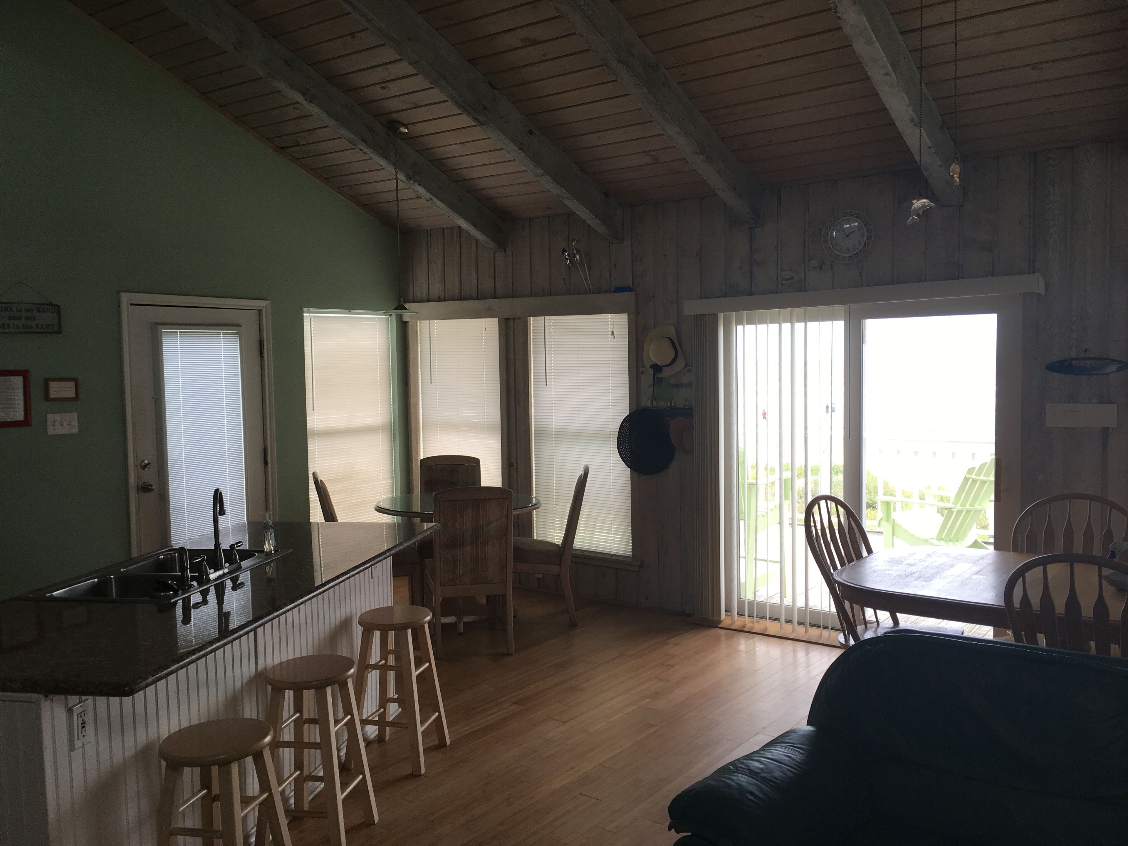 Front Row Beach House!  NO CLEANING OR LINEN FEES!!!!