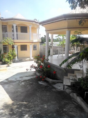 Enceinte de l’hébergement