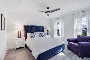 4 Schlafzimmer, Schreibtisch, Bügeleisen/Bügelbrett, kostenloses WLAN