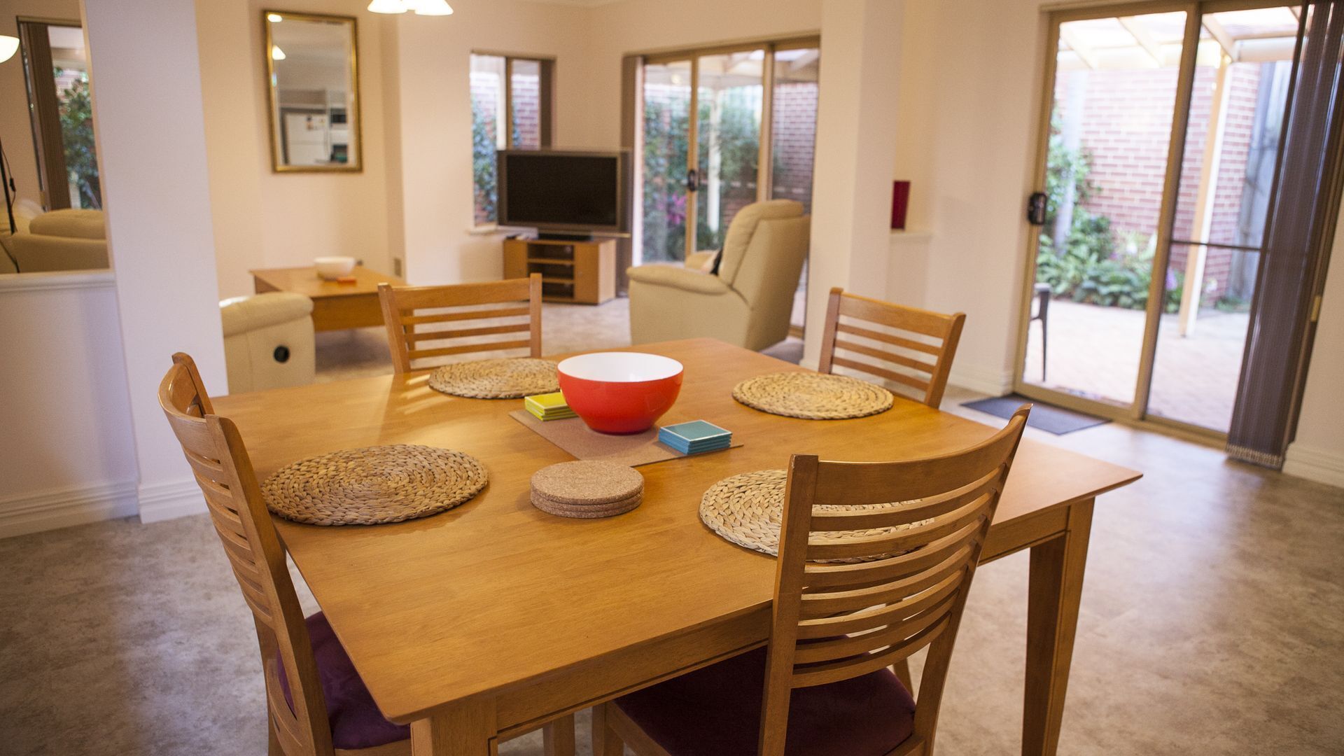 Nedlands Villa - near Kings Park, UWA, Hospitals, Blue Boat House