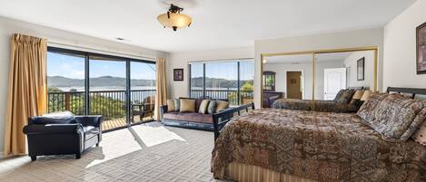 Télévision, lecteur de DVD, baby-foot, chaßne hi-fi