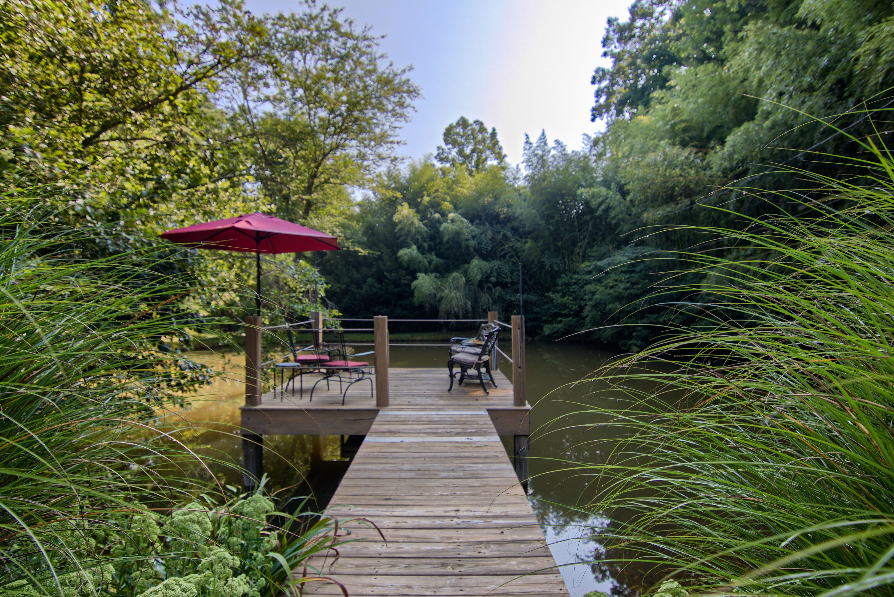 المنطقة المحيطة بالمنشأة