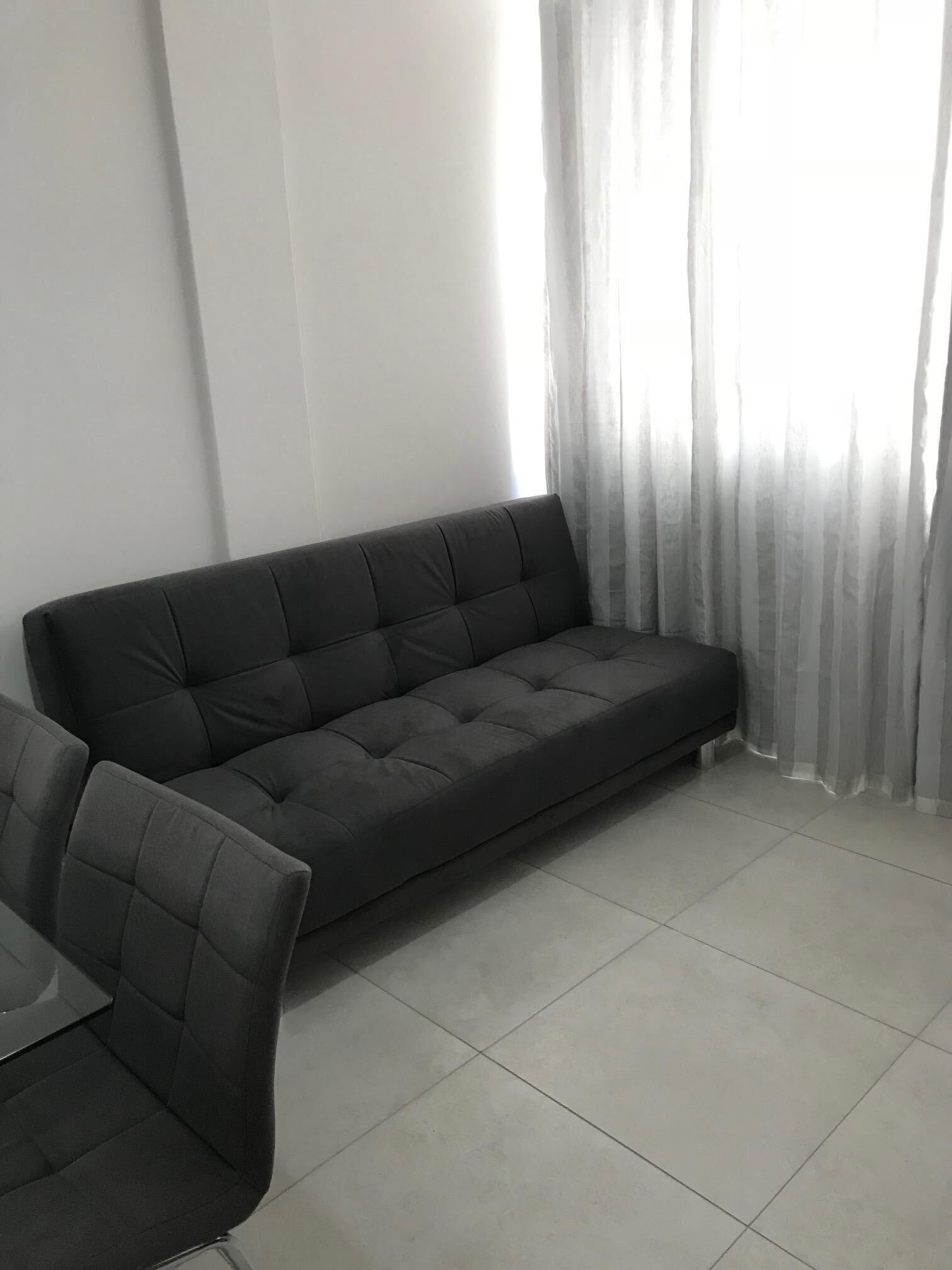 Apart. 2 rooms, 50 m to the beach, with Air, Garage, WiFi, Smart TV, Barbecue