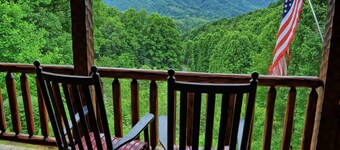 Incommunicado-Open for Bookings! Hot Tub, Pool Table, Wi-Fi, Fire Pit