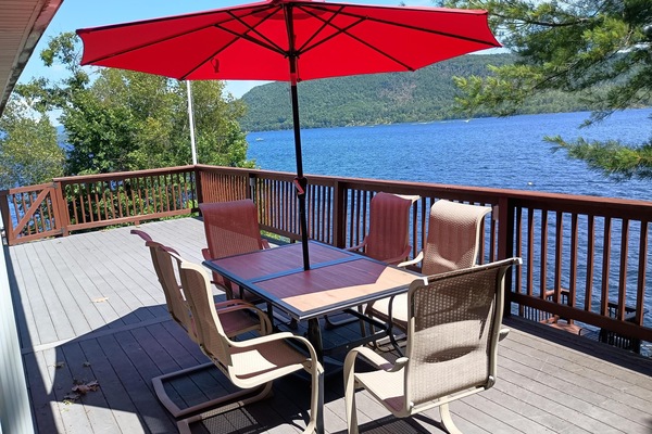 屋外ダイニングエリア