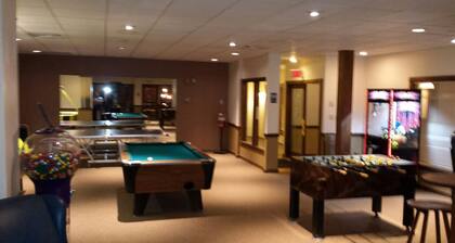 Pristine Loon Condo#2-King/Queen/Bunk Beds-In&Outdoor Pools,Gym,Wifi,Town Center