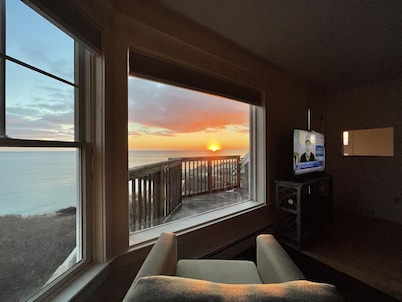 Stunning Oceanfront Home With Amazing Views ~ Private Beach! Ocean Beach Vista!