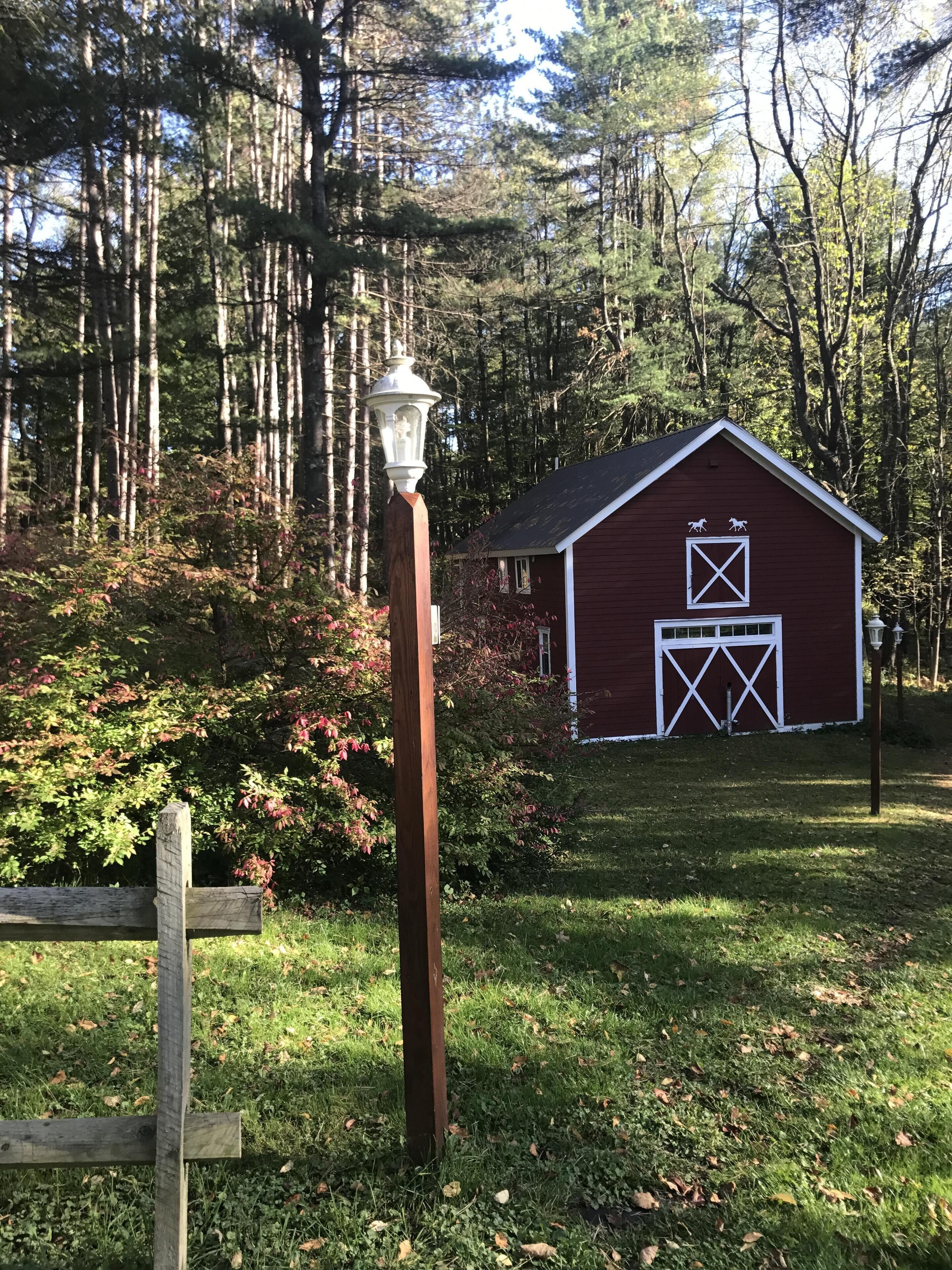 Beautiful Fly Creek Carriage House close to Coop!