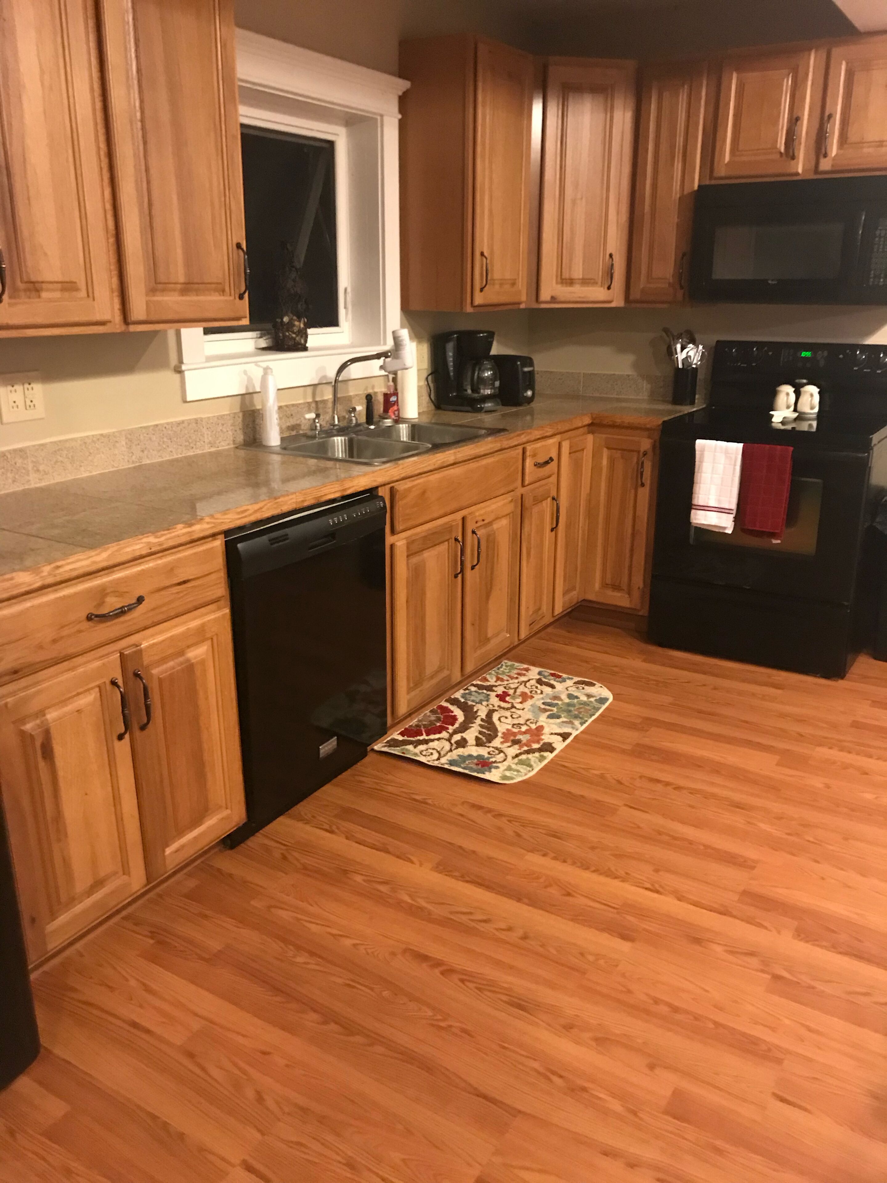 Beautiful Fly Creek Carriage House close to Coop!