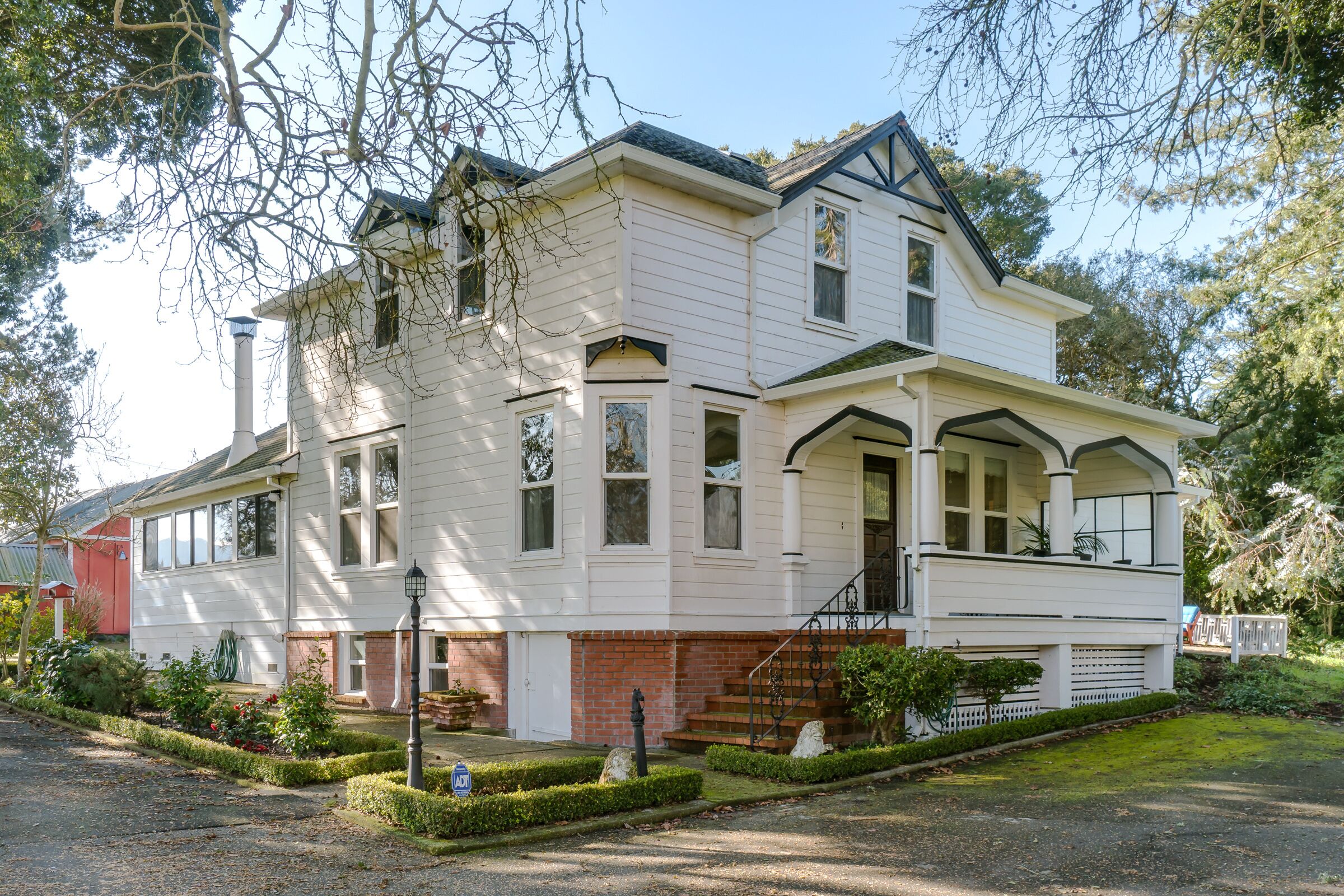  Tranquil Country Home - "The Queen". Perfect spot in Sonoma County. 