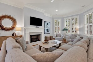 TV, fireplace
