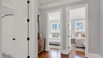 3 chambres, fer et planche à repasser, Wi-Fi gratuit, draps fournis