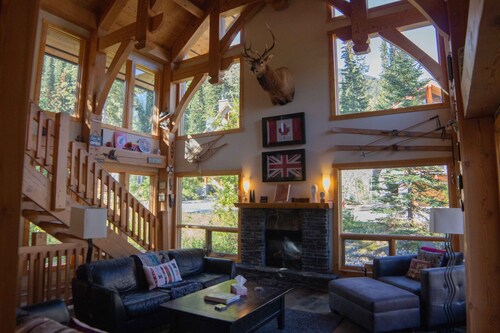 Kicking Horse Cabin Retreat