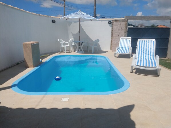 حمّام سباحة خارجي