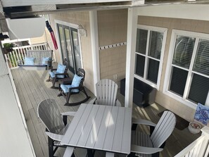 Outdoor dining - CottageVacations4u "Beach Be With You"- ocean view- pool club-200 FT to beach! (Ocean Isle Beach)
