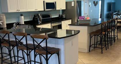 Spacious LUXURY Villa with stocked kitchen,WiFi, Ask about 2025 special rates.