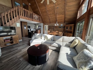 Smart TV, fireplace, DVD player, ping pong