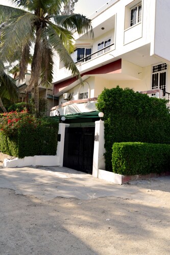 CHAMBRES D'HÔTES ÎLE DE BAIN KARACHI