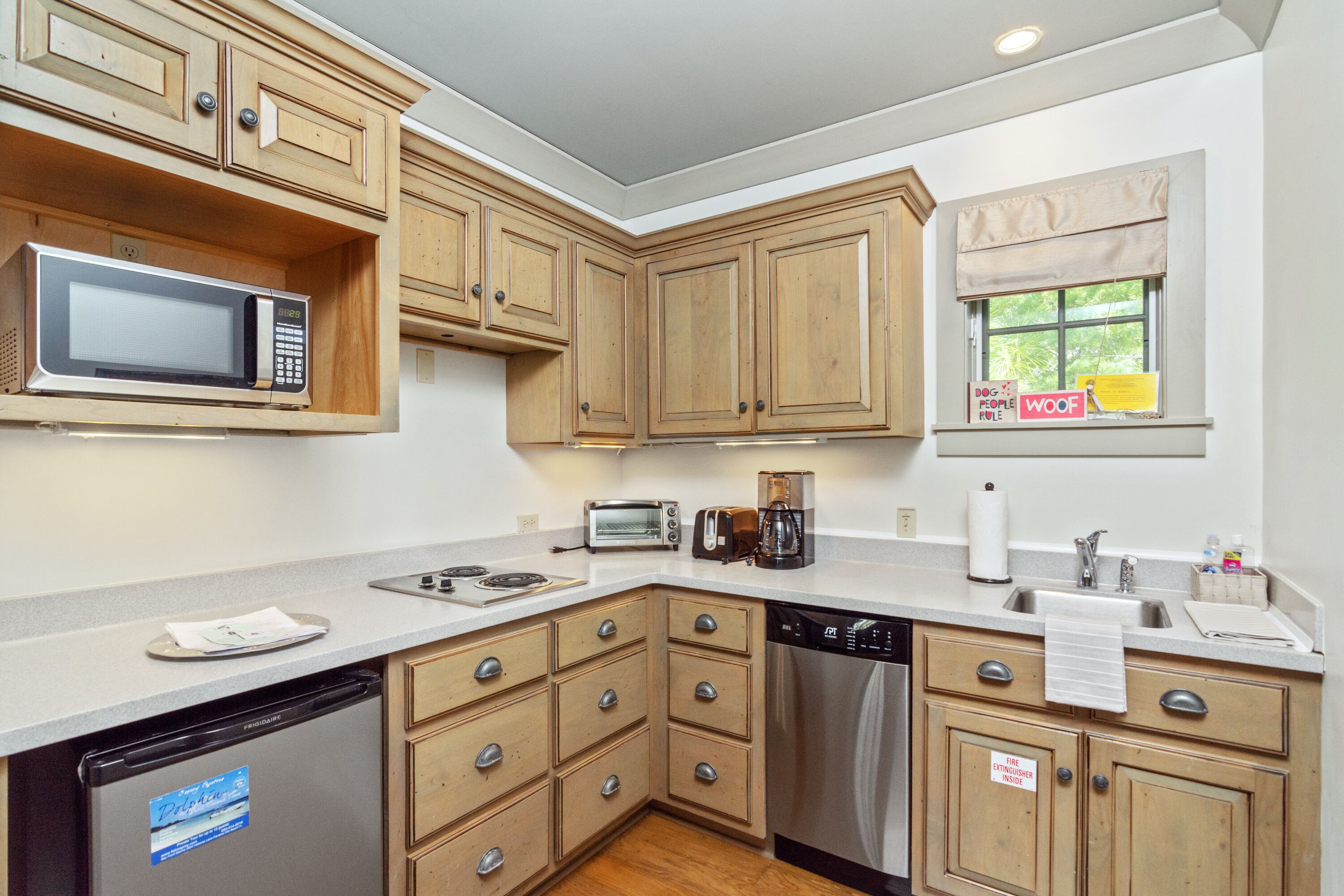 * Charming Carriage House located in Rosemary Beach  *Pet Friendly