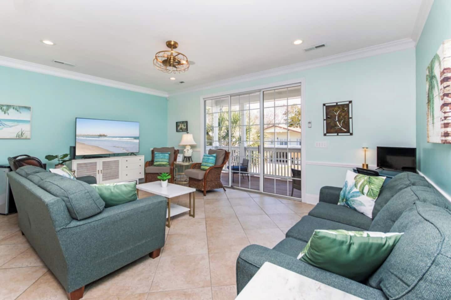 تلفزيون ذكي، وحدة تحكم لألعاب الفيديو، مشغل دي في دي، مكتب