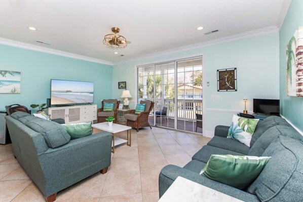 Smart-TV, Videospielkonsole, DVD-Player, Arbeitsbereiche