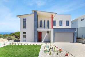 Exterior - 23 Boomer - Wi-Fi - Luxury - Ocean Views (Port Elliot)