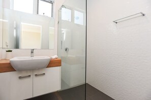 Bathtub, hair dryer