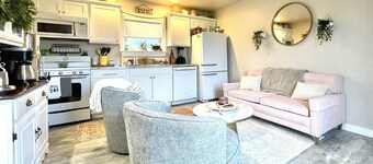 Carova Beach Canal Front Cottage   4x4 required Beach Parking Pass provided