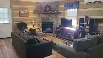 Smart TV, fireplace, DVD player, video library