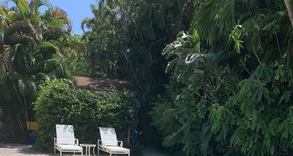 Private Cottage Historic District In Old Northwood Close To The Beach