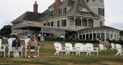 Uima-allas, Central Air, Kävele rannalle, lähellä kaupunkia. Aidattu piha.