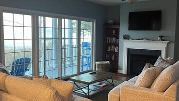 TV, videospill, fotballspill og bøker