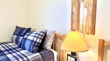 2 sovrum, strykjärn/strykbräda, resesäng och wi-fi