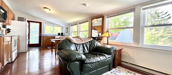 Rolig / rent / godt møblert Village Cottage med Acadia rundt deg