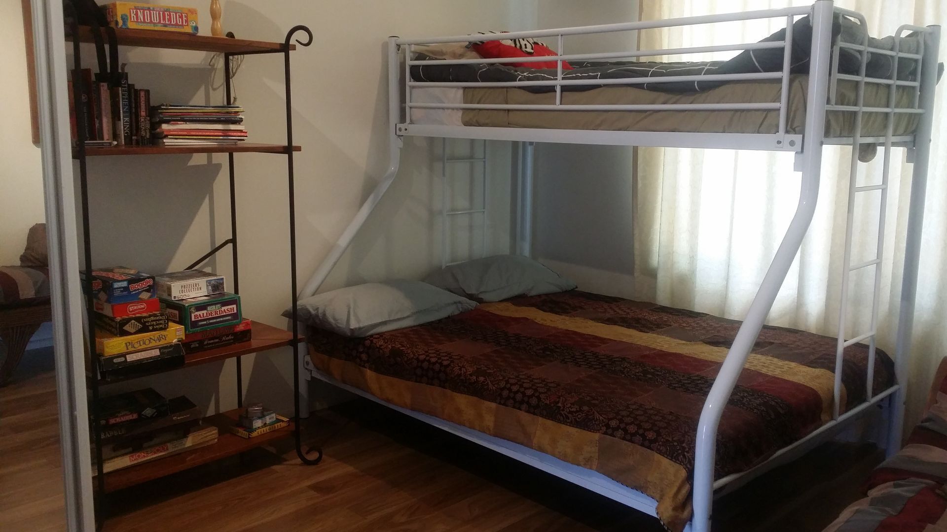 2 bedrooms, WiFi, bed sheets