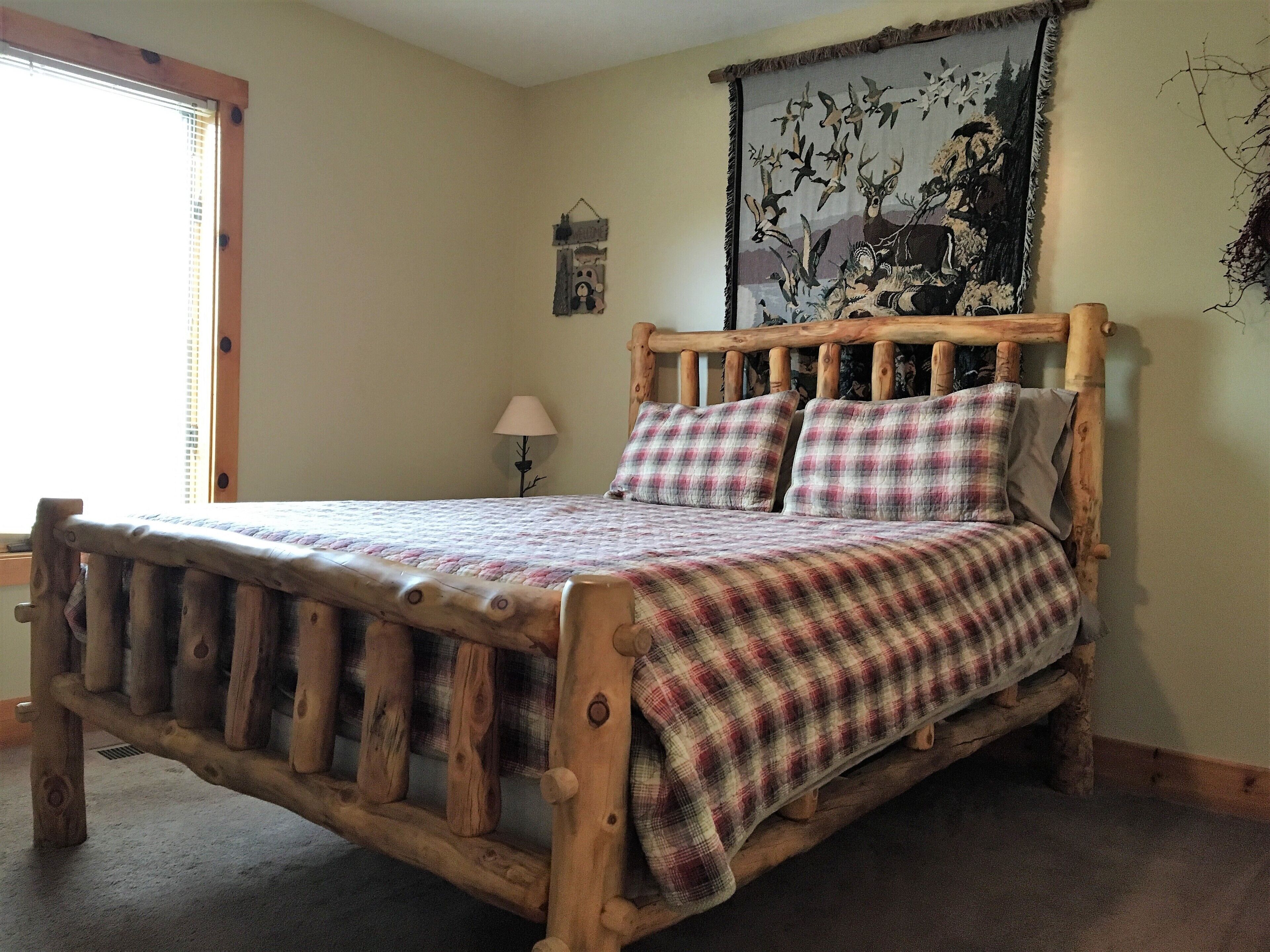 Spacious Private Retreat with Great Views of Page Valley & Blue Ridge Mountains