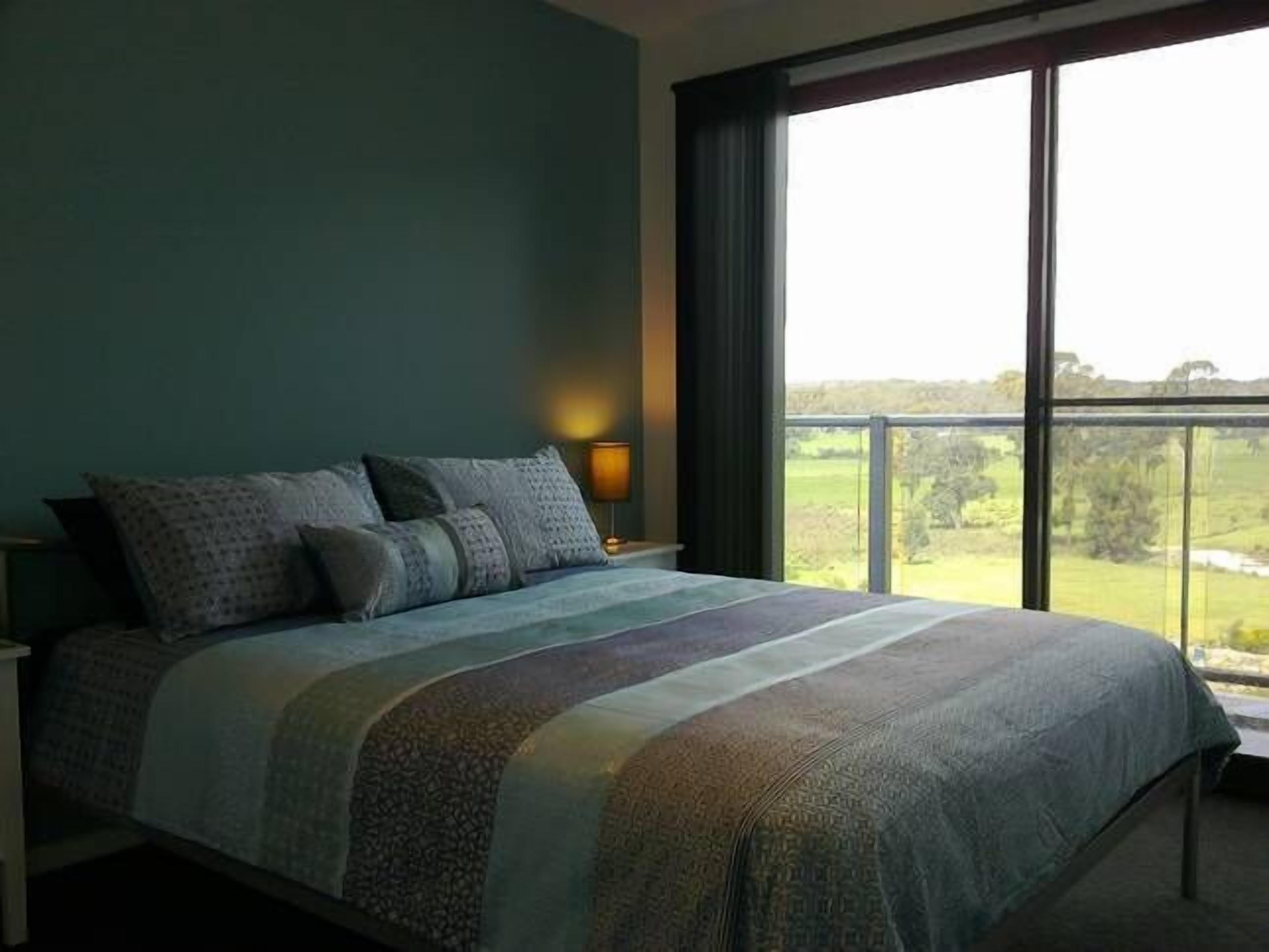 Lazy Days Beach House — image 10