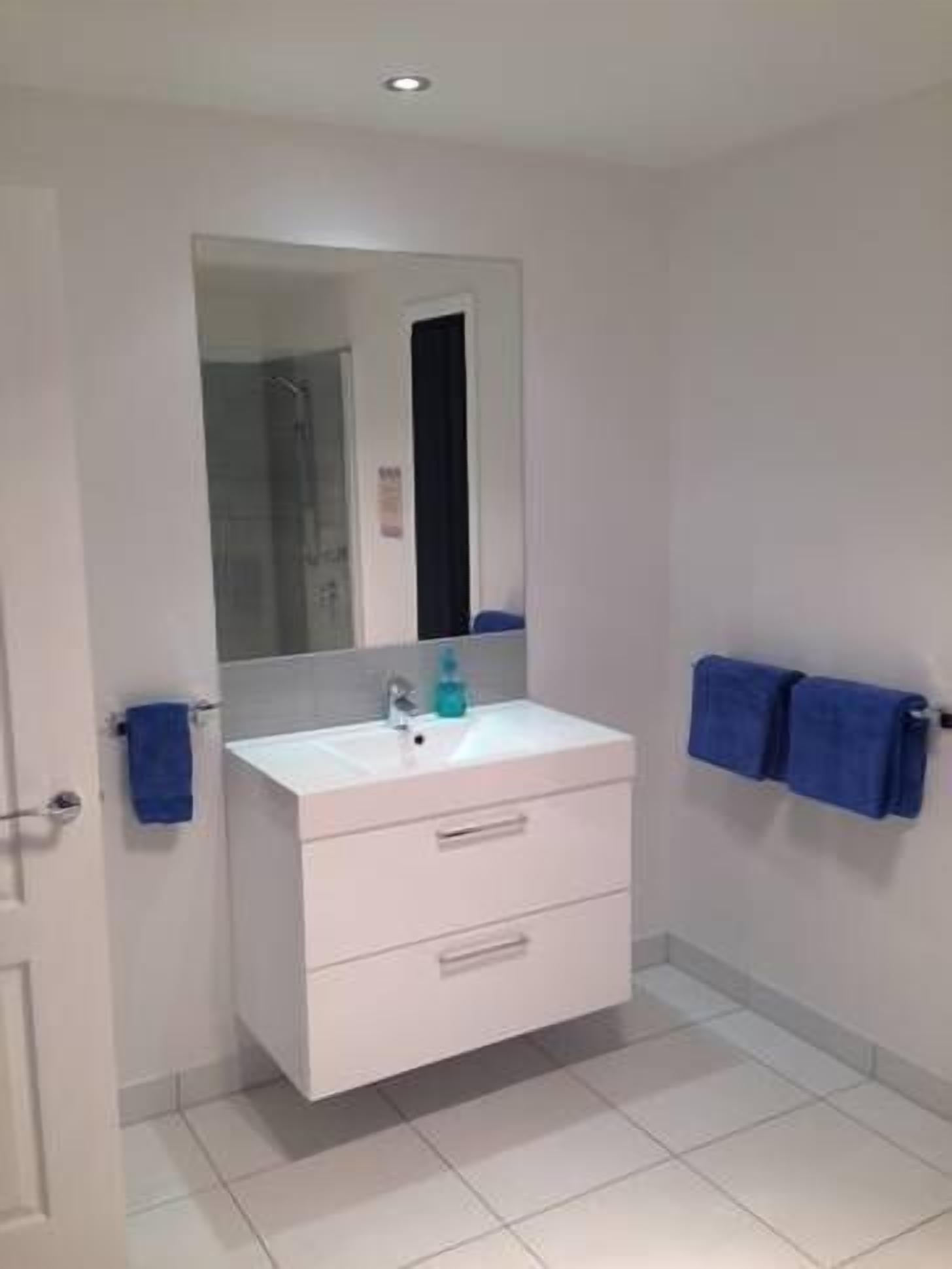 Lazy Days Beach House — image 12