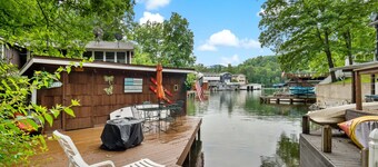 Cottage In The Cove - Lake Lure Lakefront - Mother's Day Weekend